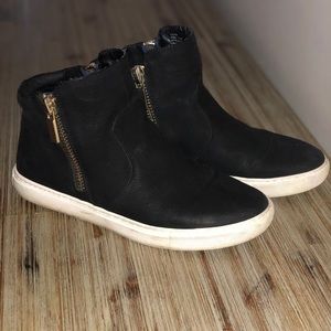 KENNETH COLE NEW YORK
KIERA HIGH-TOP SNEAKER